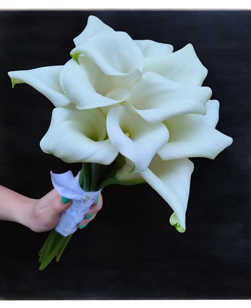 Classic wedding flowers