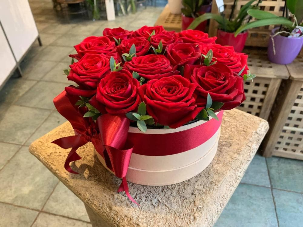 Valentines Hatbox — Edith Wilmot, Bristol