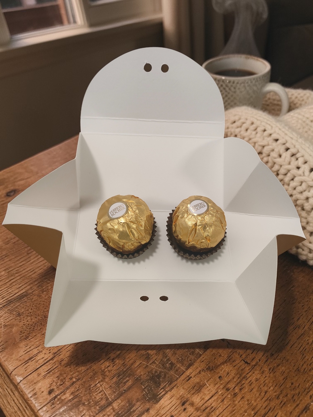 Golden Indulgence – Ferrero Rocher Gift Box (2 Pieces)