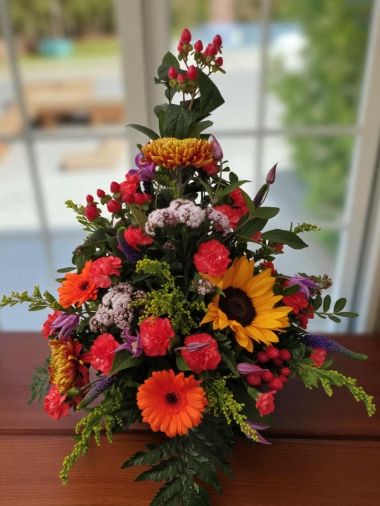 Radiant Heights Table Arrangement