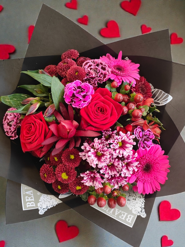 Valentine’s Deep Romance – Red & Cerise Flower Selection