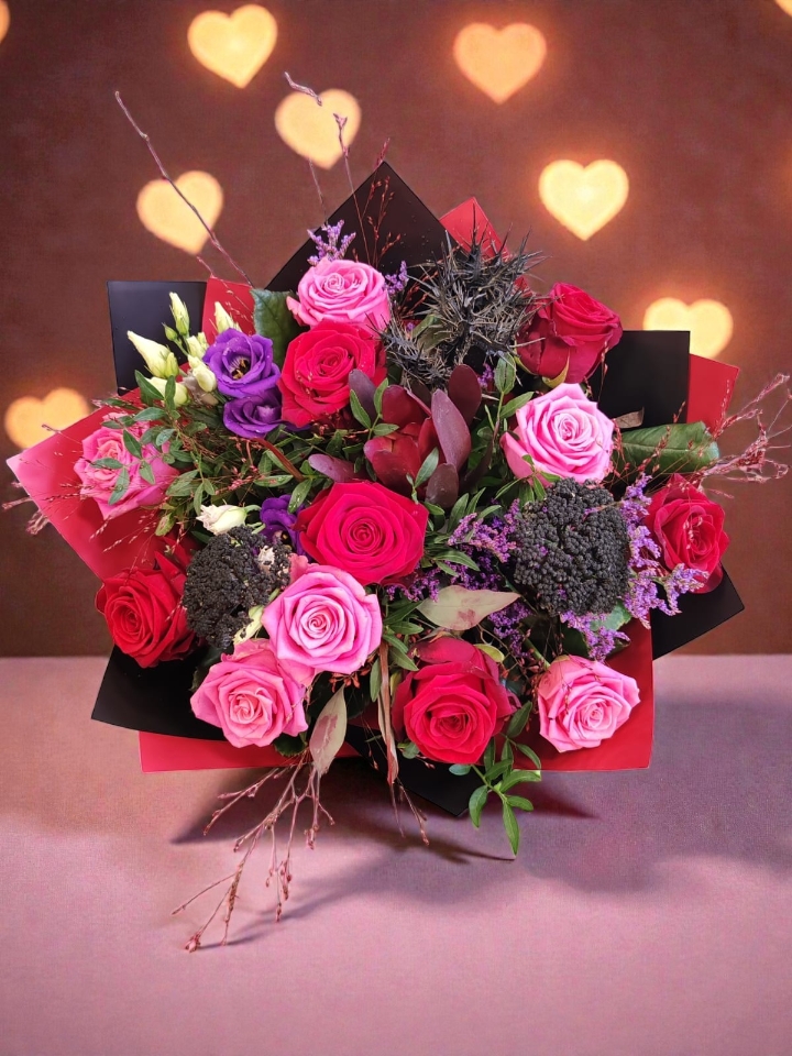 Valentine’s Enchanted Romance – 12 Roses