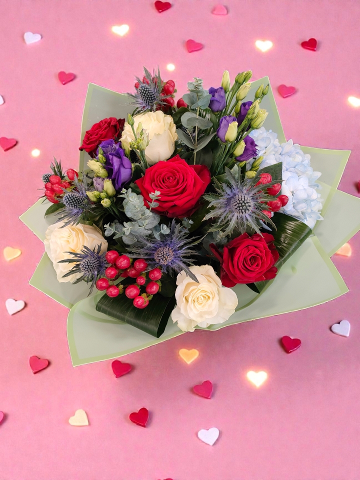 Valentine’s Frosted Romance – Red & White Bouquet