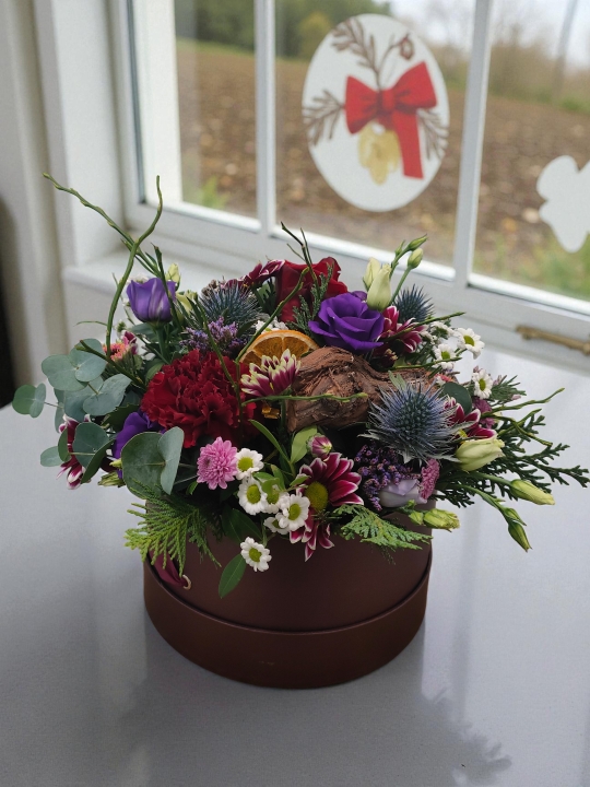 Winter Berry Hatbox