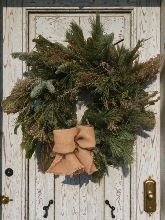 Winter Woodland Grandeur Wreath