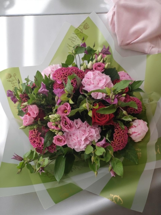 Showstopper – The Ultimate Pink and Purple Bouquet