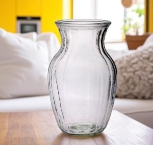 Glass sweetheart ribbed vase