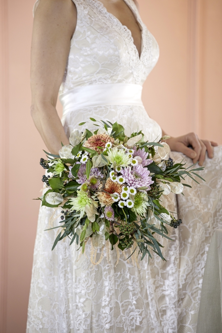 Bridal bouquet round, loose style with Chrys and greenery