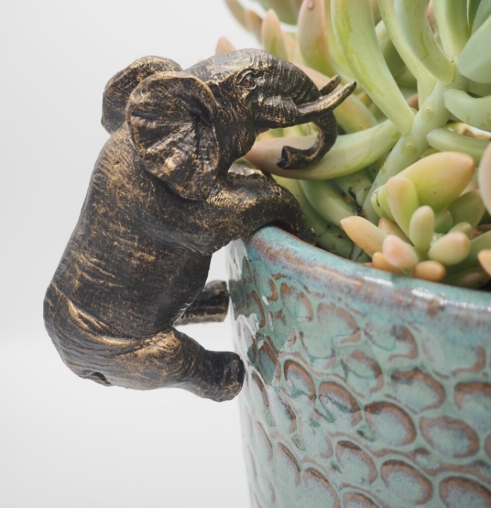 Elephant Pot Buddy