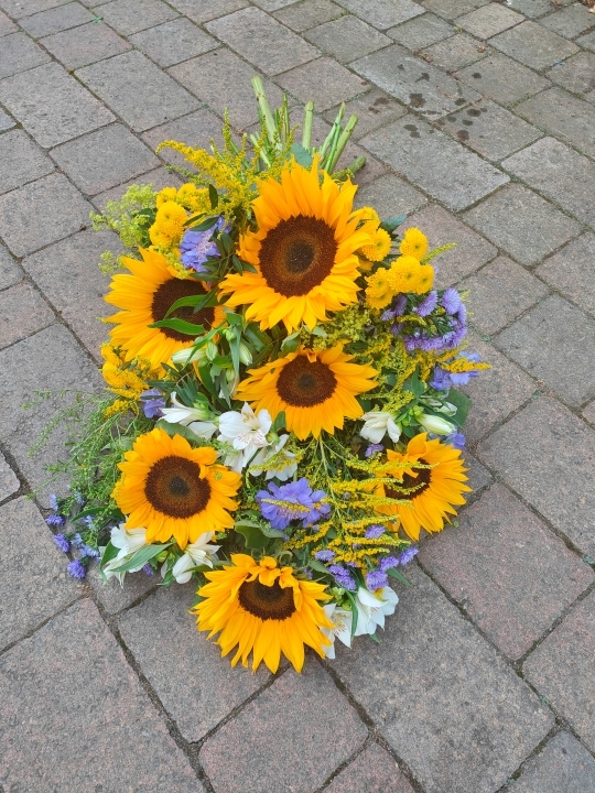 Golden Farewell   Sunflower Sheaf