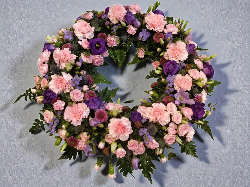 Soft Amethyst – Seasonal Pink & Purple Wreath