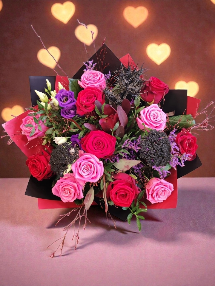 Valentine’s Enchanted Romance – 12 Roses