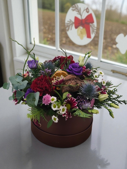 Winter Berry Hatbox