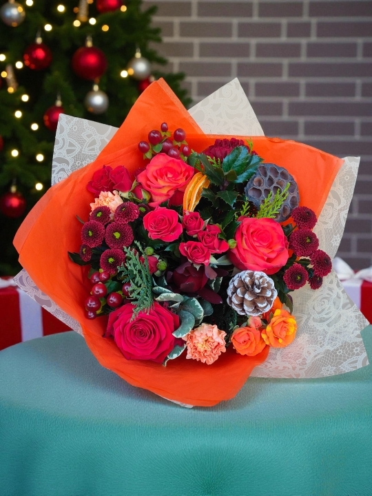 Winter Ember Hand Tie